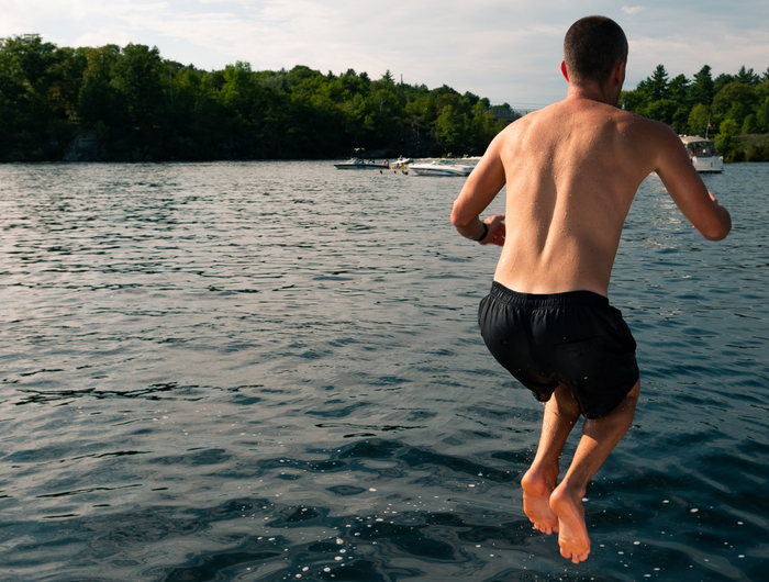 <h1>BUILT FOR LIFE AT THE LAKE</h1>
